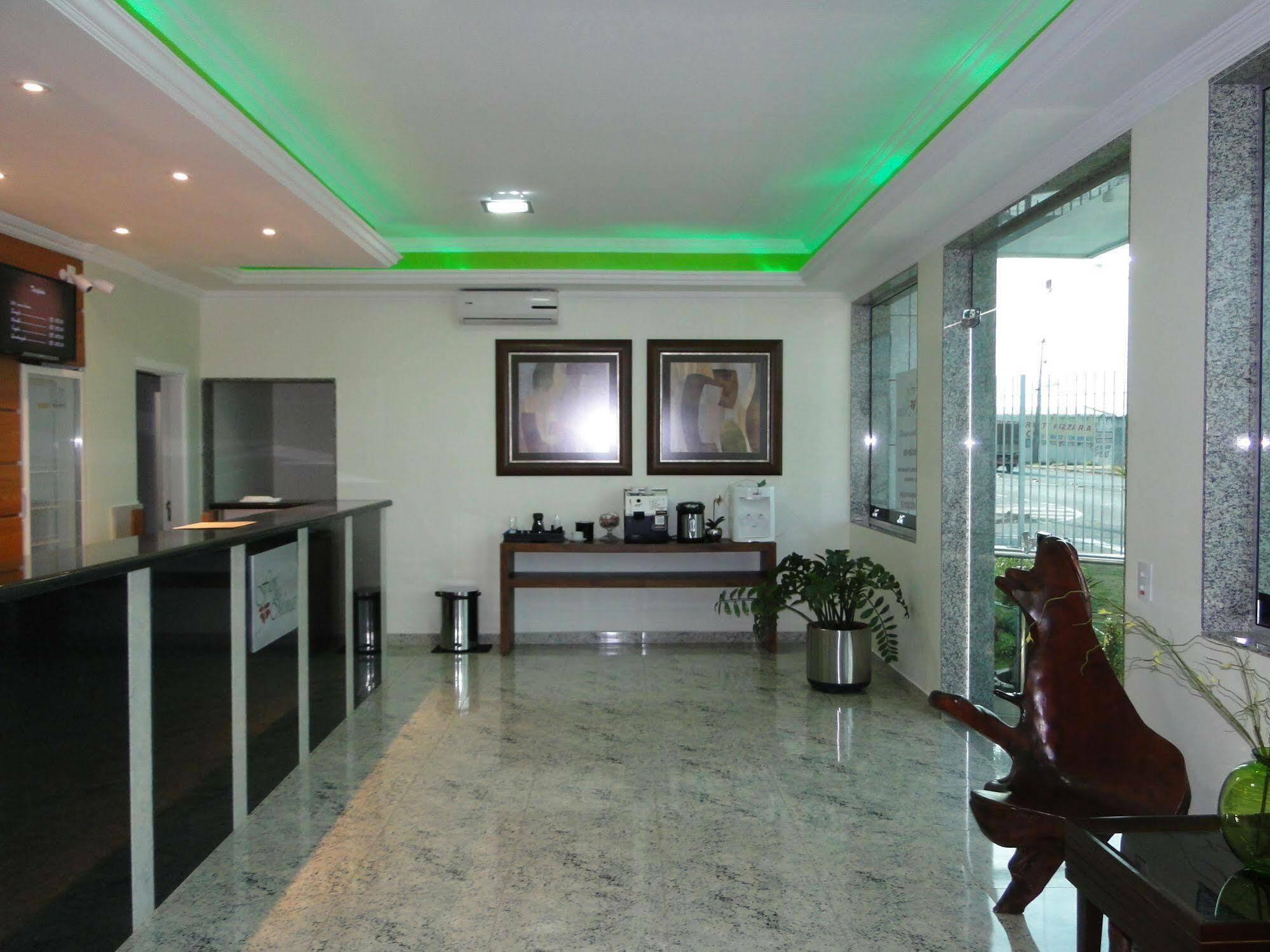 Hotel Flor De Minas اوبيرابا المظهر الخارجي الصورة